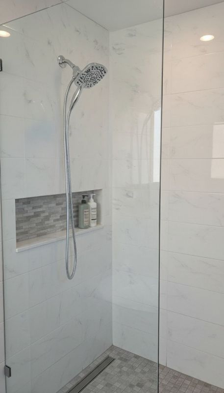 Shower Installation Features That Improve Water Efficiency